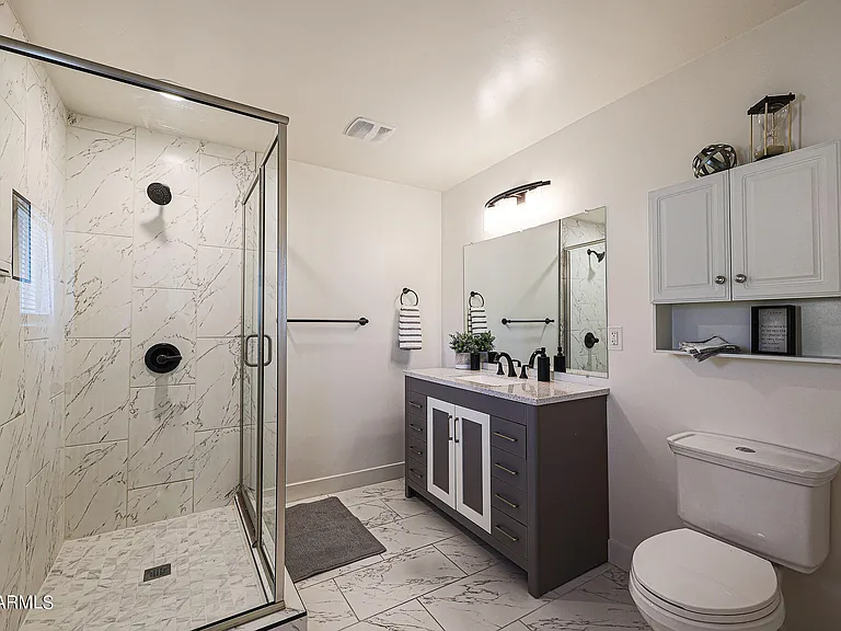 Primary bath